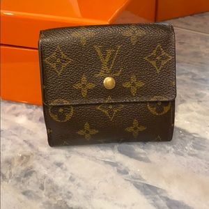 Louis Vuitton bifold monogram wallet
